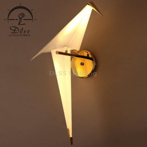 إضاءة داخلية طائر أبيض مع مصباح حائط قابل للدوران على القدم